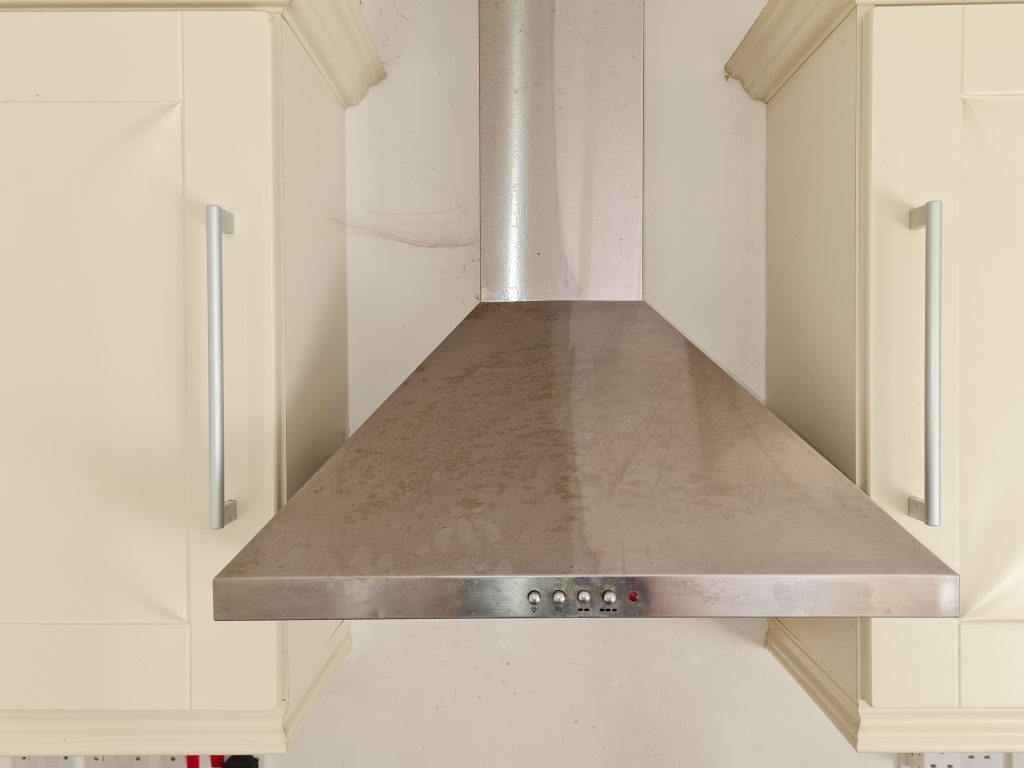 before and after cooker hood cleaning